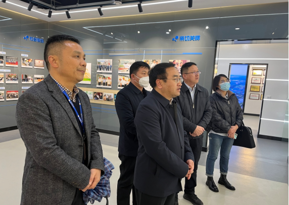 海利集團,長沙殺蟲劑,長沙光氣衍生物,長沙氨基酸保護劑,長沙鋰離子電池材料 海利集團,長沙殺蟲劑,長沙光氣衍生物,長沙氨基酸保護劑,長沙鋰離子電池材料